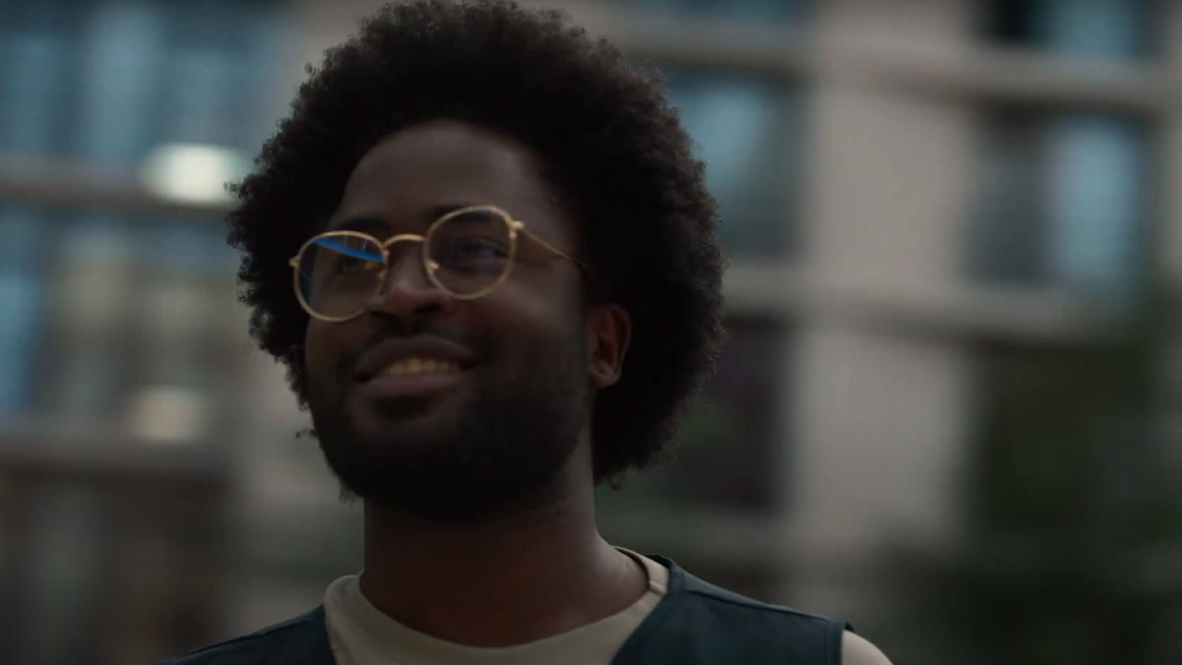 ERNESTO IN A NEW COMMERCIAL FOR